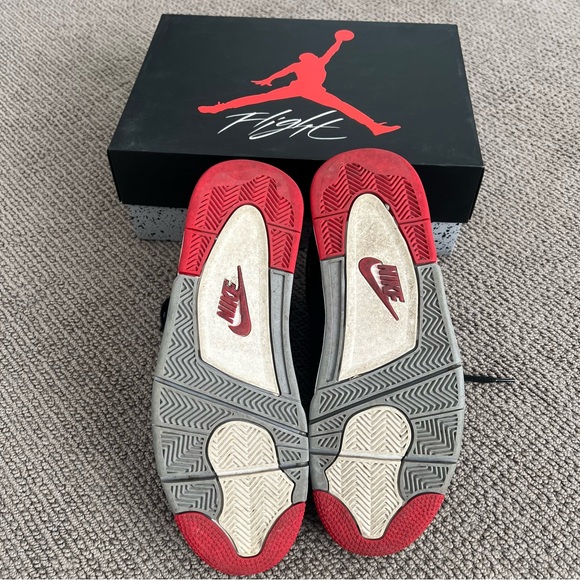 Jordan 4 Retro Bred - Picture 6 of 7